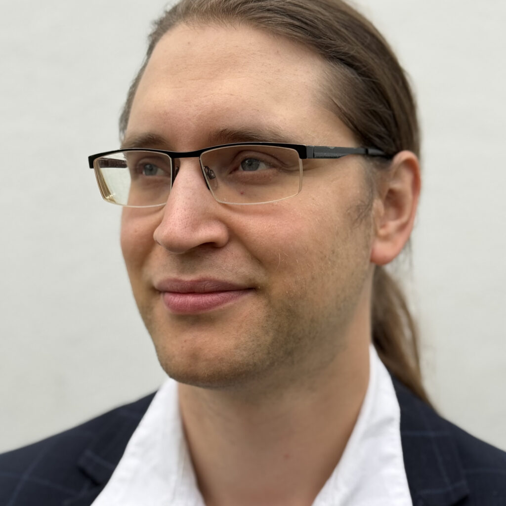 Picture Of Tom Wiesing